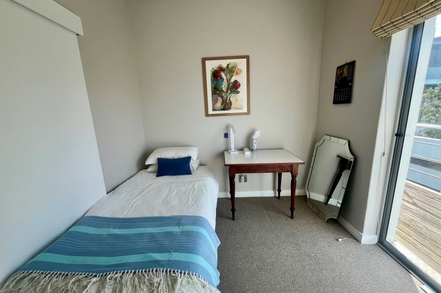 To Let 4 Bedroom Property for Rent in Tamboerskloof Western Cape